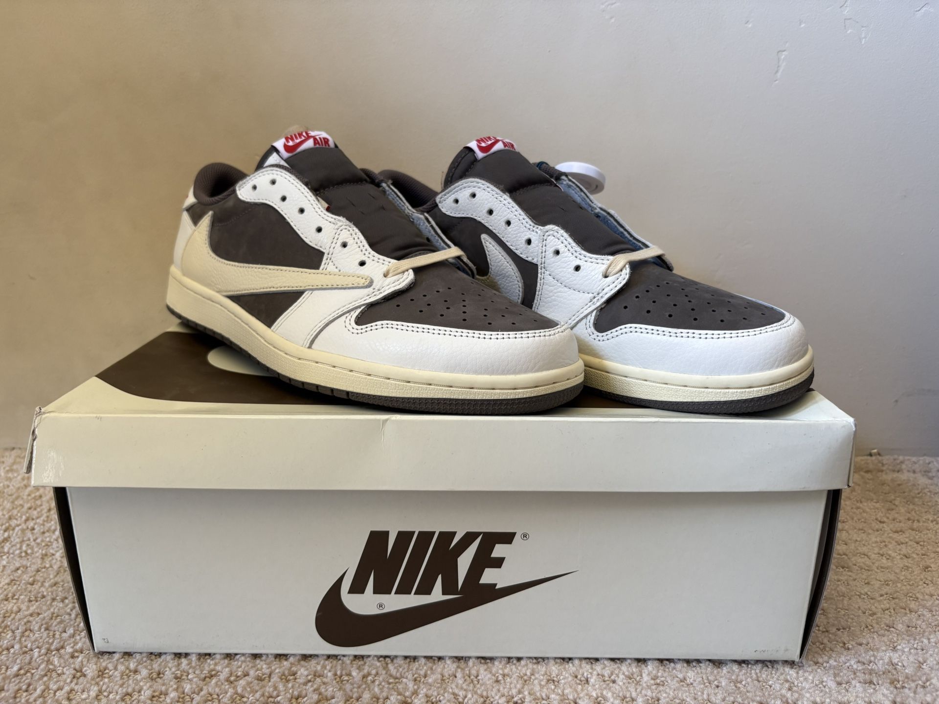 Jordan 1 Low Travis Scott Reverse Mocha