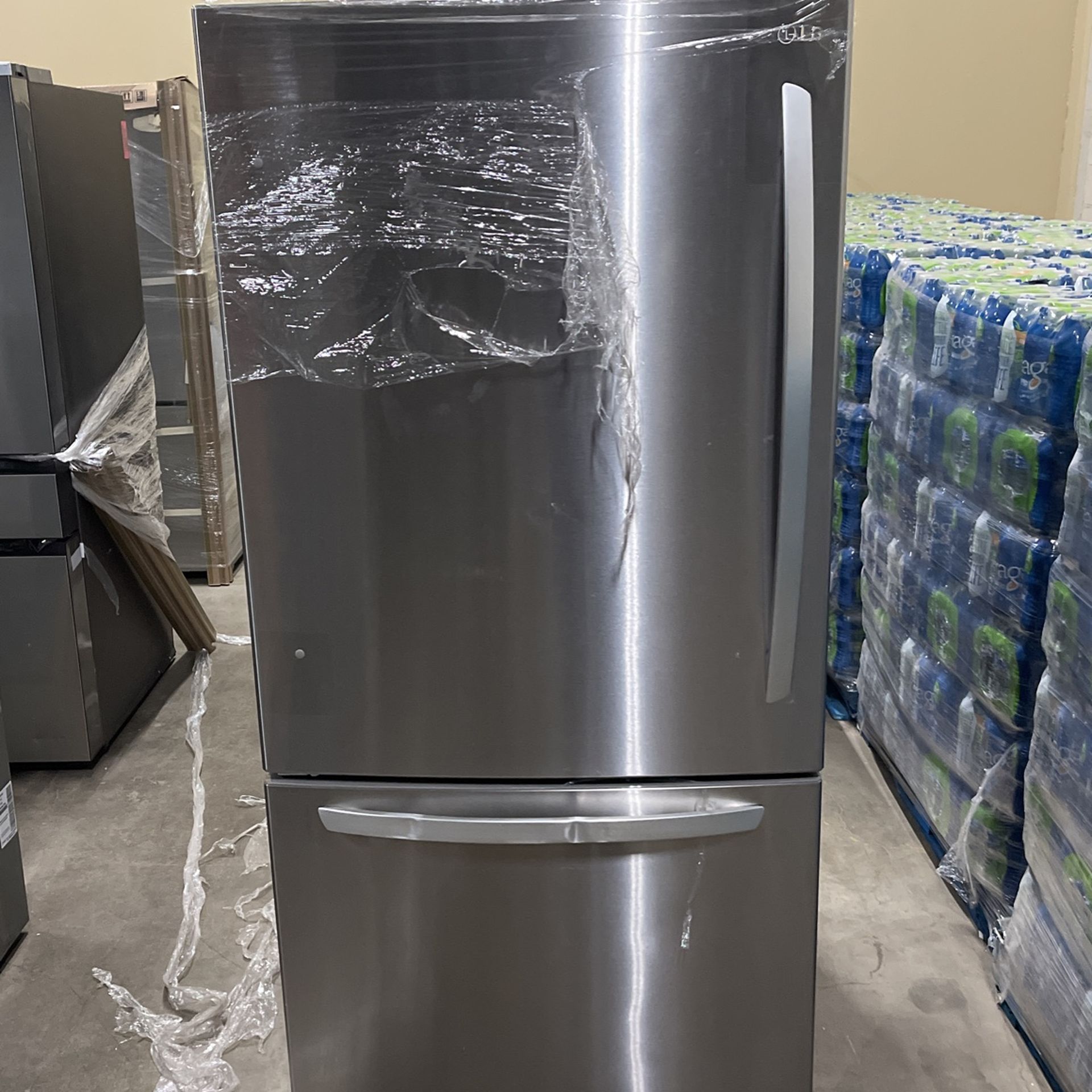 LG 26 cu. ft. Bottom Mount Freezer Refrigerator