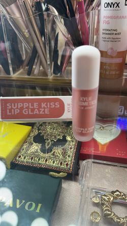 Kylie LipGlaze lipgloss 