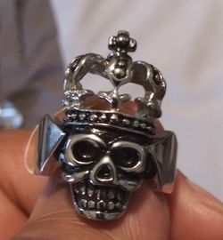 Stainless steel crowned skull ring
