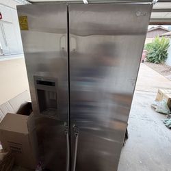LG Refrigerator 