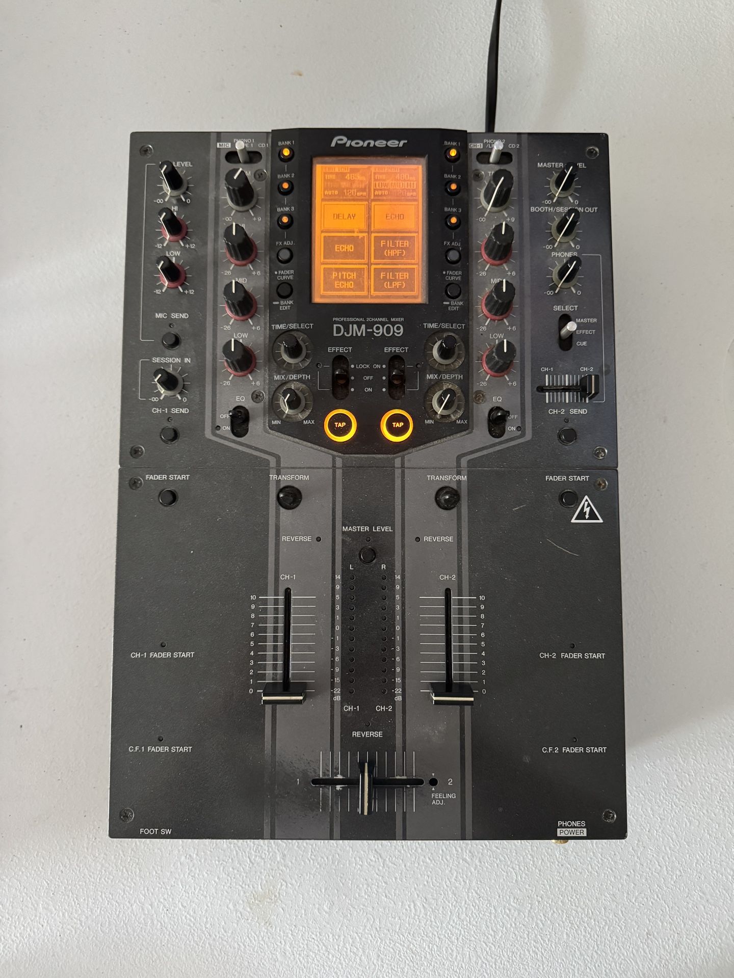 Pioneer DJM-909 DJ Mixer - Great Condition π
