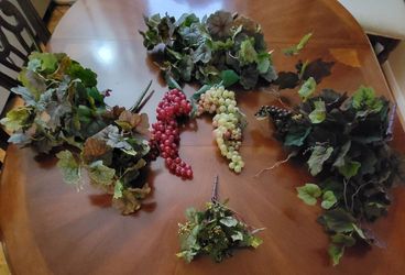 Artificial Grapes and Grape Vine Decorations