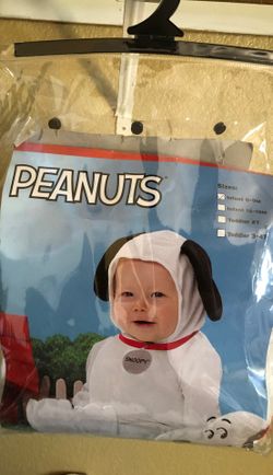 Costume for infant, peanut