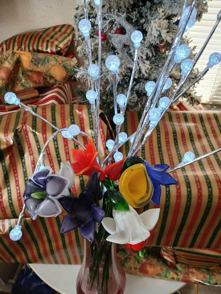 Glass Vase with Glass Flowers