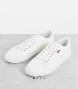 White Levi’s Sneakers - Size 9 - PRICE DROP