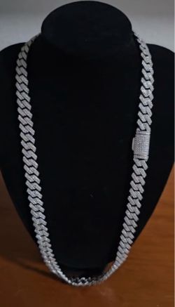 Cadena De Moisanite
