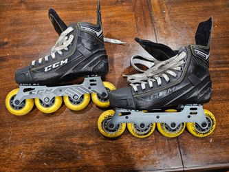 CCM SUPER TACKS 9350R JR SIZE 5 ROLLER HOCKEY SKATES