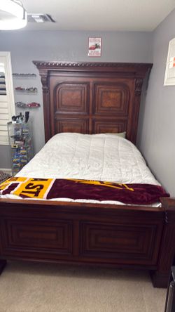 Queen size bed