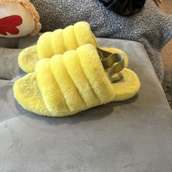 Ugg Slides Women/ Kids Sizes 8.5 And 6