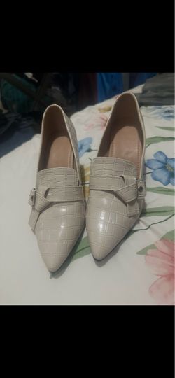 Women’s shoes