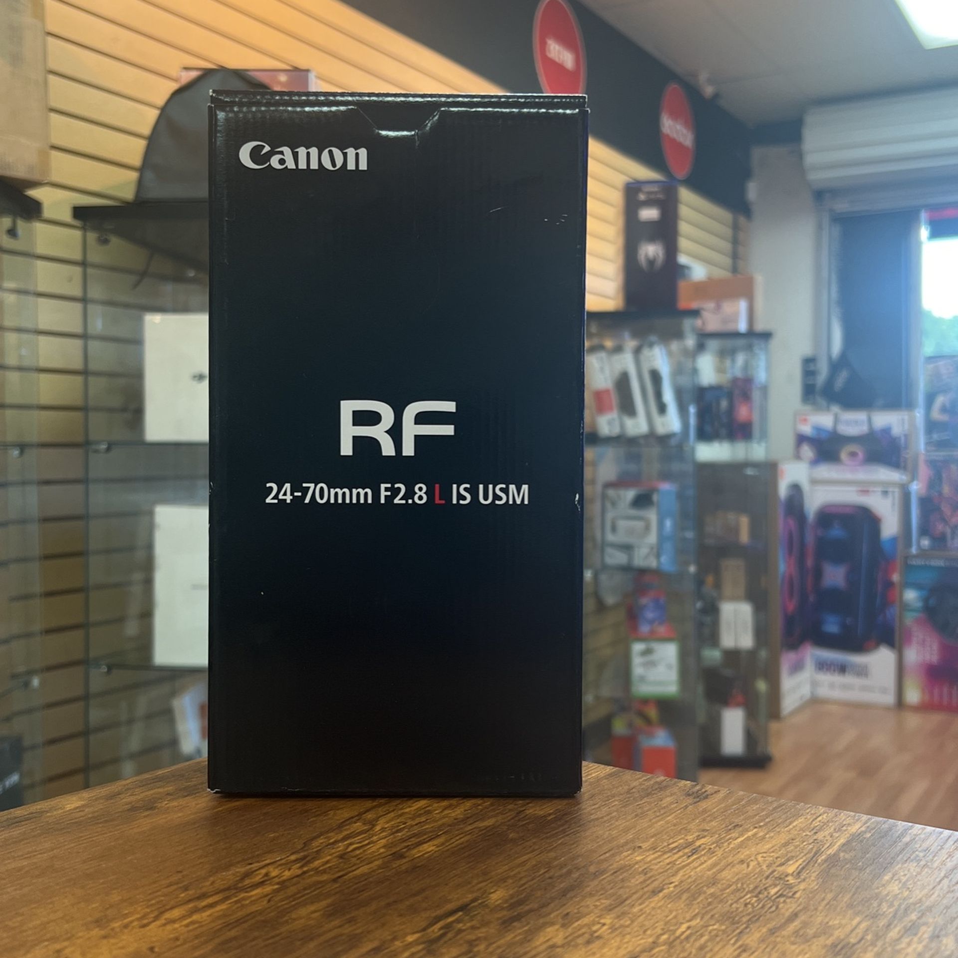 Canon RF 24 70mm F2.8