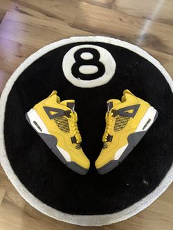 Jordan 4 Lightning