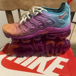 Woman’s Nike Air Vapormax Plus
