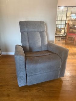 Recliner Electric with USB charging slot