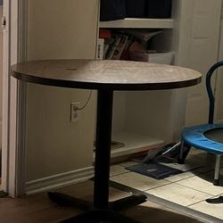 Round Diner Table
