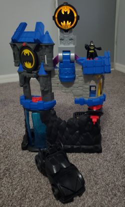 Imaginext Batman's Cave, Batcycle,Batmobile