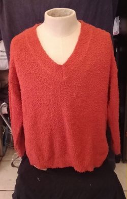 V Neck Pullover Sweater SIZE M