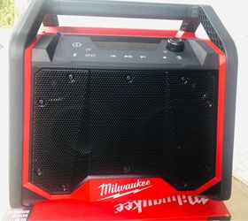 Milwaukee M18 Lithium-Ion Cordless PACKOUT Jobsite Radio/Speaker with Built-In Charger
