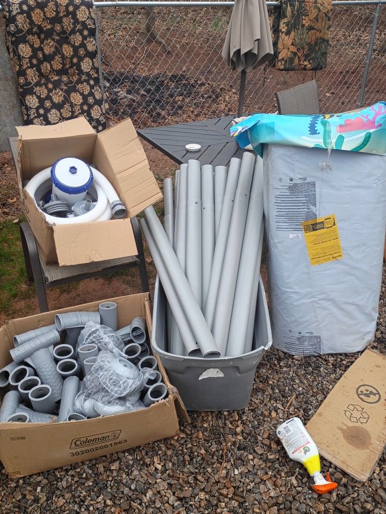 26ft PoolWith Pump,Filter ,Ladder And All Papers .Also A Boxing Glove Game Free To Purchaser