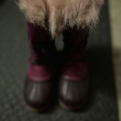 Girls Sz 4 Pink Sorel Snow Boots 