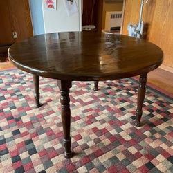 Table Chairs And Hutch