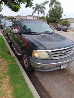 Ford F-150 Extended Cab Pickup Truck