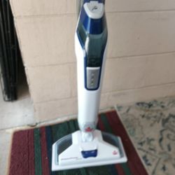Bissell PowerFresh Deluxe Scrubbing & Sanitizing Steam Mop READ
