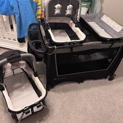 Baby Trend Twin Bassinet Pack N Play w/changing Table 