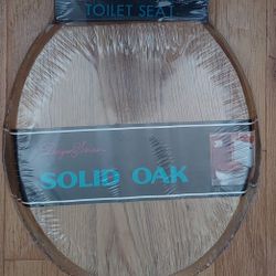 DESIGNER SERIES SOLID OAK TOILET SEAT WITH BRASS HINGES 