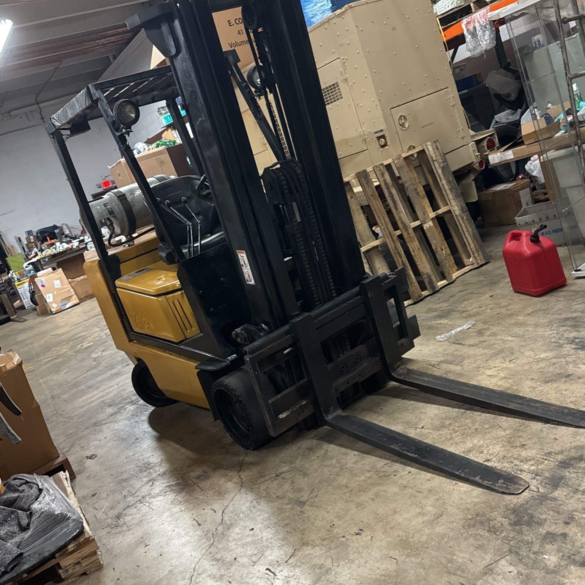 YALE 5000 Lbs forklift