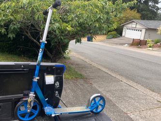 Child Kid Children Razor Scooter Skateboard with 10” Wheels Bike Trike Bicycle in Good Condition