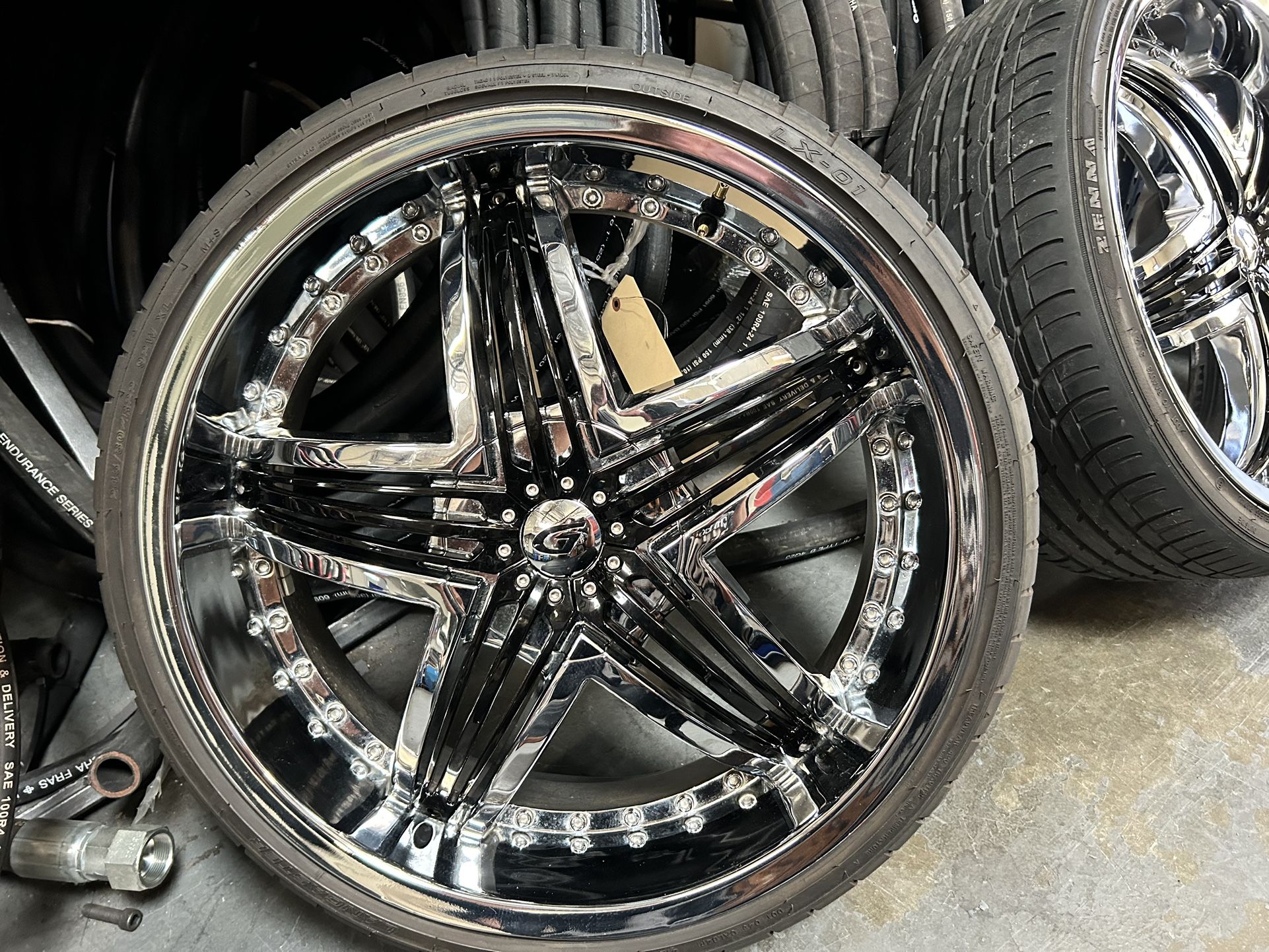 22x8.5 Gianna Blitz Rims