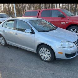 2010 VW Jetta Ecx Cond 