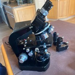 VINTAGE WILD HEERBRUG SWITZERLAND M20 COMPOUND MICROSCOPE + CAMERA+ MANY LENSES!