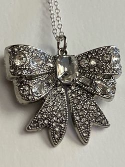 Rhinestone BOWTIE Charm Pendant Necklace - Fancy Jewelry