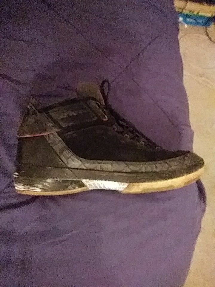 Jordan 22s