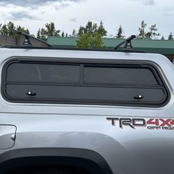Leer 100XR Canopy - Short Bed Tacoma