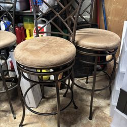2 Sets Of 2 Metal Bar Stools