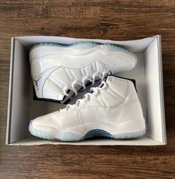 Air Jordan 11 legend blue