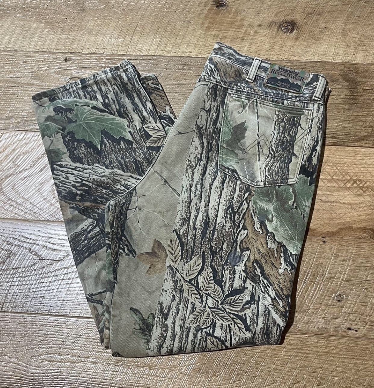 Vintage 1990’s custom repair wrangler real tree camo pants**BEST OFFER*