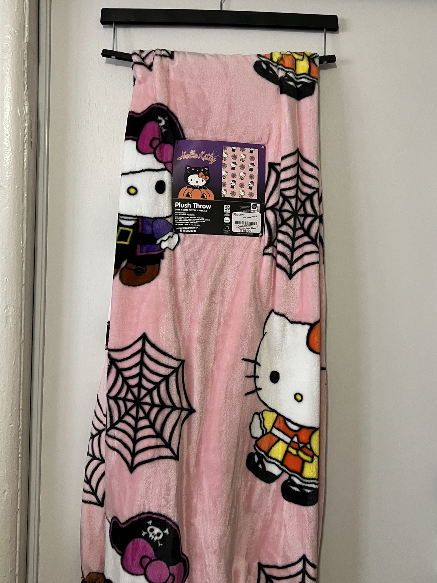 Hello Kitty Halloween Blanket