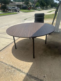 Round Table
