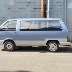 1988 Nissan Van