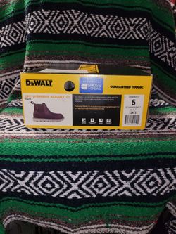 DeWalt SFC Womens Albany CT Work Boot Size 5
