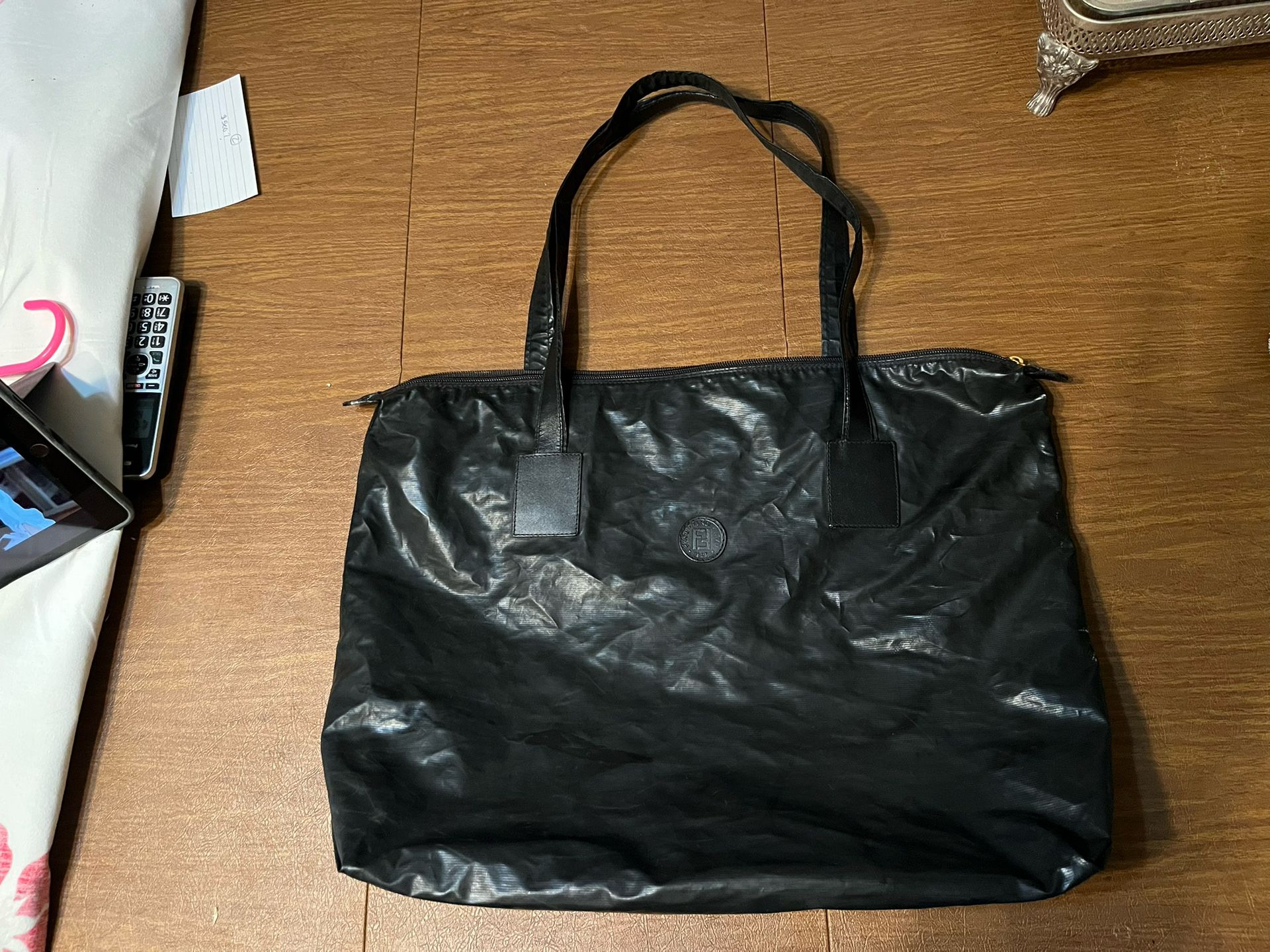 Pre-owned Black Large Fendi Tote With Deep Arm Straps