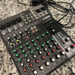 Yamaha MG10x mixer