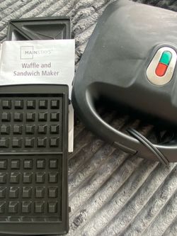 Waffle and sandwich maker