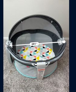 Selling a Fisher-Price On-The-Go Baby Dome in great condition. Perfect for newborns and infants.