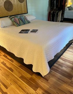 Free cal king bed